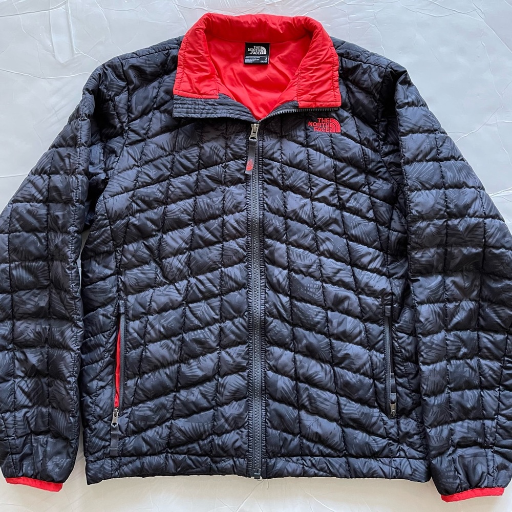 The North Face ThermoBall Insulated
Full-Zip Jacket size YL